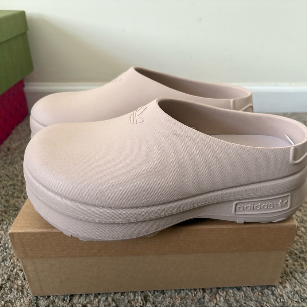 Adidas Women's ADIFOM STAN SMITH MULE SHOES in color Taupe